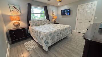 2 bedrooms, desk, iron/ironing board, free WiFi