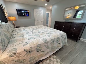 2 habitaciones, escritorio, tabla de planchar con plancha y wifi gratis