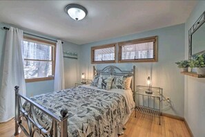 3 室のベッドルーム、アイロン / アイロン台、旅行用ベビーベッド、WiFi (無料)