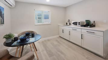 Microonde, macchina per tè/caffè