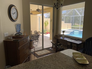 Dining - Pool and heated spa, 3 bedroom, 2 baths, golf, beaches, safe community. (Apollo Beach)