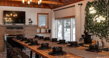 Sleeps 14! Hot Tub, GAME ROOM, ORV Trails & EASY lake access!