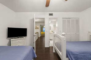 2 bedrooms, iron/ironing board, free WiFi, bed sheets