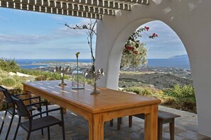 Villa, 3 Bedrooms, Balcony, Garden View | Outdoor dining - Aesthesis Villa - Naousa- 6pl - Amazing View (Paros)
