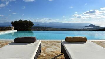 Villa, 3 Schlafzimmer, Balkon, Gartenblick | Pool | Außenpool