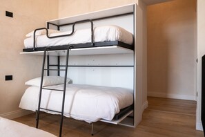 Familien-Vierbettzimmer | Italienische Bettbezüge von Frette, hochwertige Bettwaren