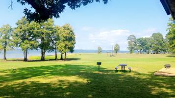 Bagian depan properti