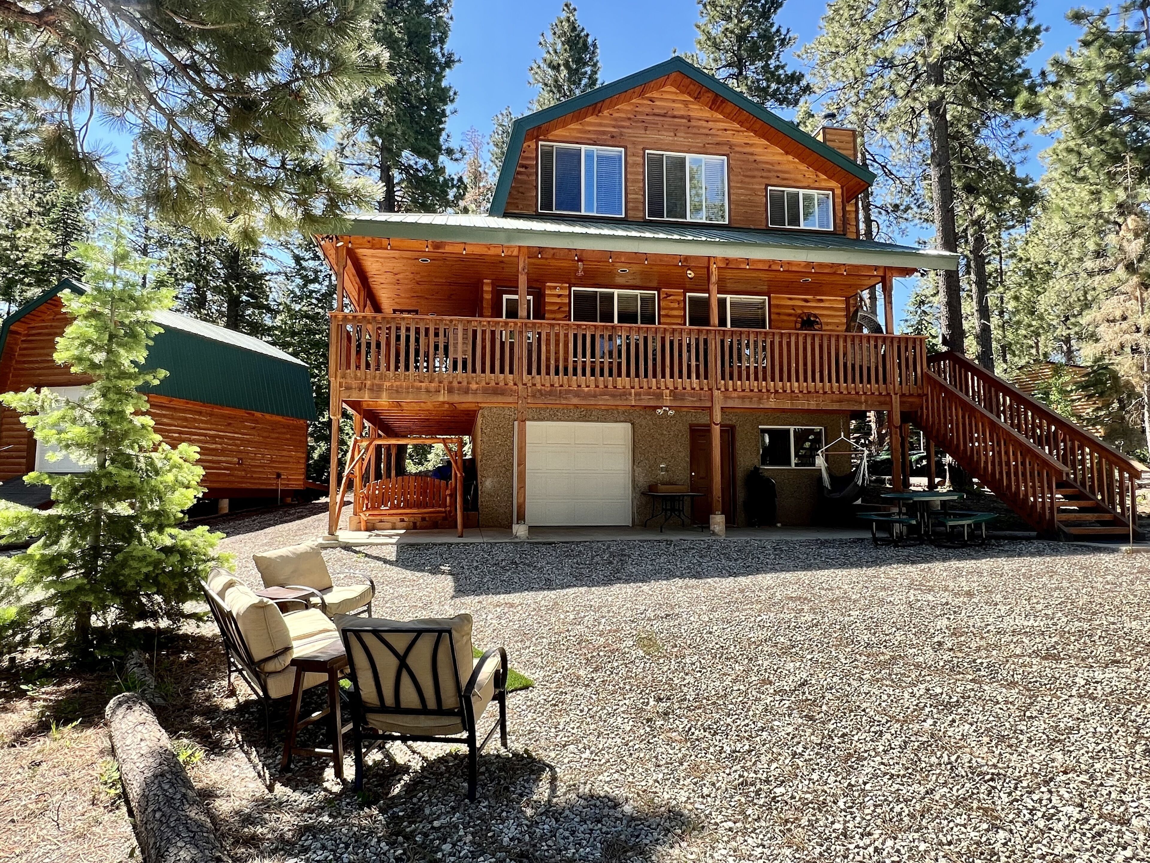 Life is Better in the Woods! Spacious Duck Creek Village Cabin in Prime Location