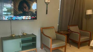 55-inch Smart TV with digital channels, Netflix, streaming services