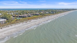 Beach nearby - Adorable Villa at Cedars East, Tennis Resort, Longboat Key Beach (Longboat Key)