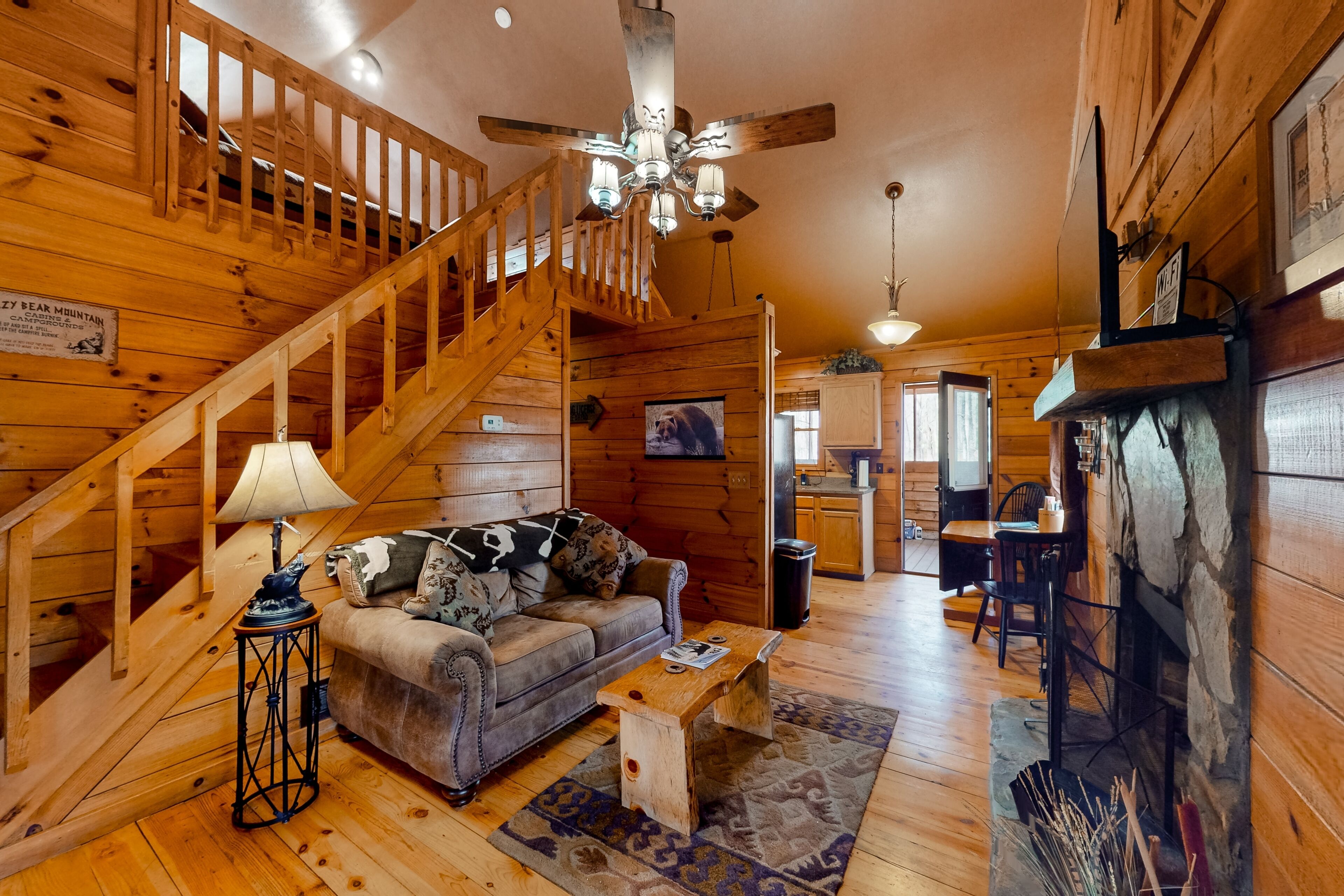 Télévision, cheminée