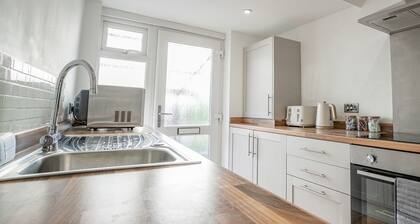 Newly refurbished apartment in city centre