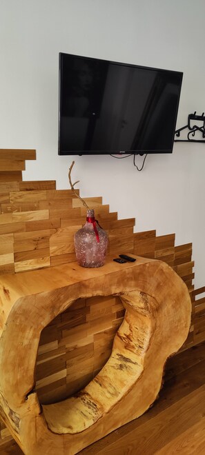 Classic Double Room, 1 Bedroom, Non Smoking | Hypo-allergenic bedding, down comforters, individually decorated - XuBa Apartment (Vienna)