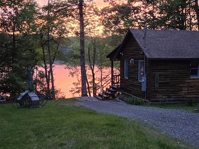 Escape to our cozy Winthrop cabin on Dexter Pond