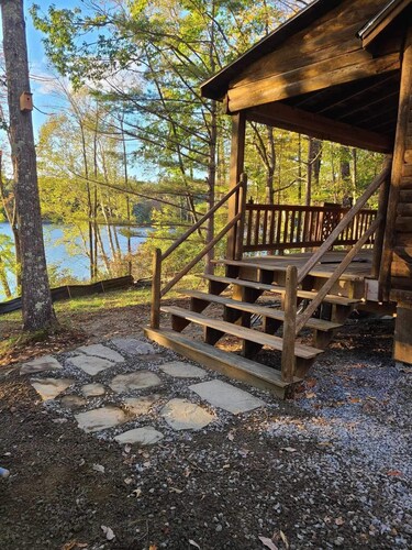 Escape to our cozy Winthrop cabin on Dexter Pond