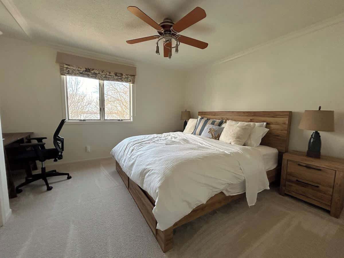 5 bedrooms, travel cot, WiFi, bed sheets