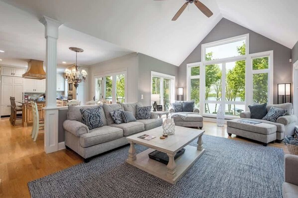 Télévision, cheminée