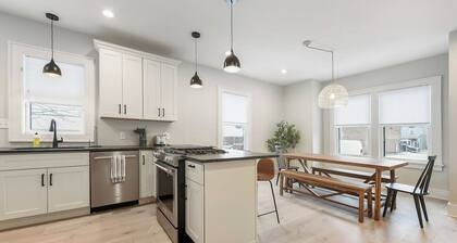 Entire home in Zelienople, PA