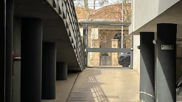 Enceinte de lâhĂ©bergement