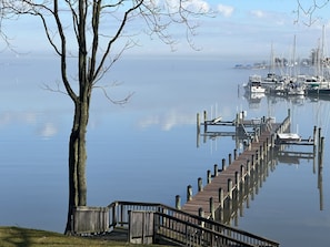 Marina - Creek-Side Bliss: Unwind and Create Lasting Memories at Our Beautiful Retreat (Pasadena)