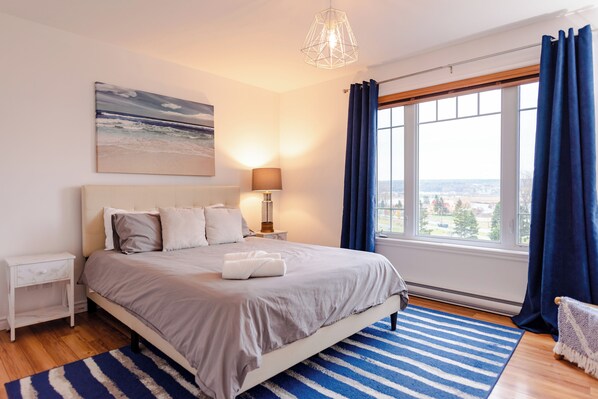 4 Schlafzimmer, Bügeleisen/Bügelbrett, WLAN, Bettwäsche