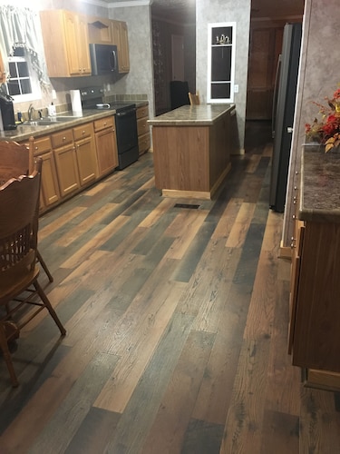 Centrally located between Bryson City, Sylva and Cherokee.5 mins to the Casino.