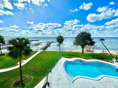 Lakefront Downtown Sebring Condo – Minutes to Raceway + Walk to the Circle