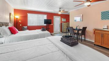 Comfort House | 4 bedrooms, memory foam beds, iron/ironing board, WiFi (free)