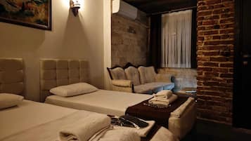 Chambre Familiale Double ou avec lits jumeaux