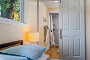 2 chambres, fer et planche à repasser, Wi-Fi gratuit, draps fournis