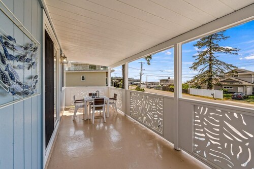 Beach access, water view, BBQ, WIFI-PCD