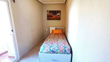 2 chambres, fer et planche Ă  repasser, Wi-Fi, draps fournis