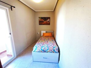 2 chambres, fer et planche Ă repasser, Wi-Fi, literie fournie