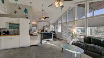 Smart TV, video games