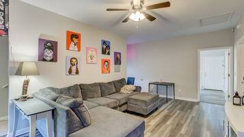 Smart TV, video games