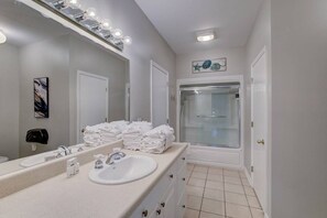 Towels - 5 BR House Pet Friendly | Epic View | Port of Yall (Baldwin County)