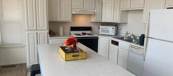 Close to Disney Dam the off-road adventurer and great cove for paddle-boarding 