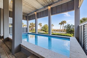 Piscine extérieure, piscine chauffée