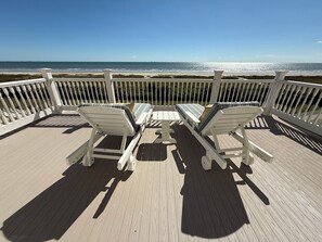 Property grounds - Beachtown Galveston - Luxury Beachfront Home w/ Private Pool, Elevator, Yard! (Galveston)