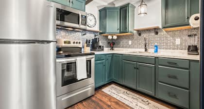 All New 1BR with tons of Charm