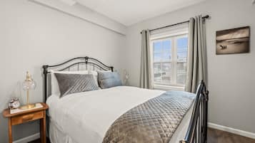 1 habitación, tabla de planchar con plancha, wifi y ropa de cama