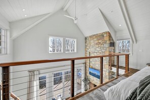 Interior - The Roundtop Chalet romantic couple’s getaway (Wrightsville)