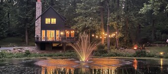 The Roundtop Chalet romantic couple’s getaway