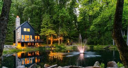 The Roundtop Chalet romantic couple’s getaway