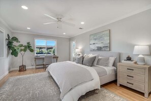 3 bedrooms, iron/ironing board, travel crib, free WiFi