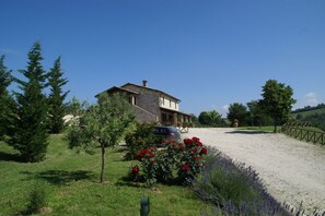 Front of property - Agriturismo Casale Mulinaccino (Fabro)