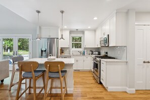 Fridge, microwave, oven, stovetop - Sea La Vie - Outdoor Oasis w/ Seasonal Hot Tub! (Ogunquit)