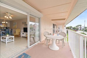 Outdoor dining - Beach Condo | Pool | 2 Bedrooms | Monthly Rental (Cape Canaveral)