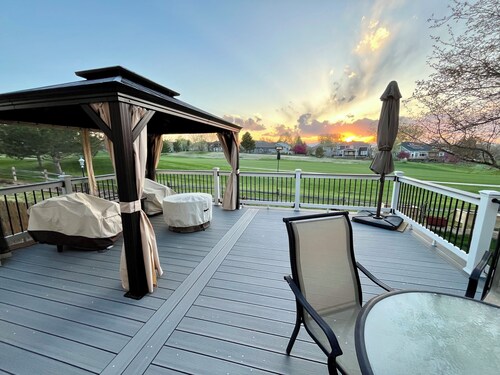 Sleeps 6 with beautiful mountain view, and close to all Colorado has to offer.