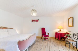 2 chambres, lit de bébé portatif, accès au Wi-Fi (inclus)